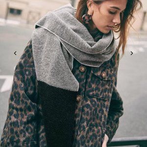 Sezane Inea Thick Scarf Color: Black and White (Sold Out Online)